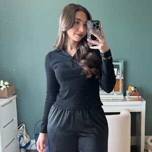 Cider Elegant Black Women's button top